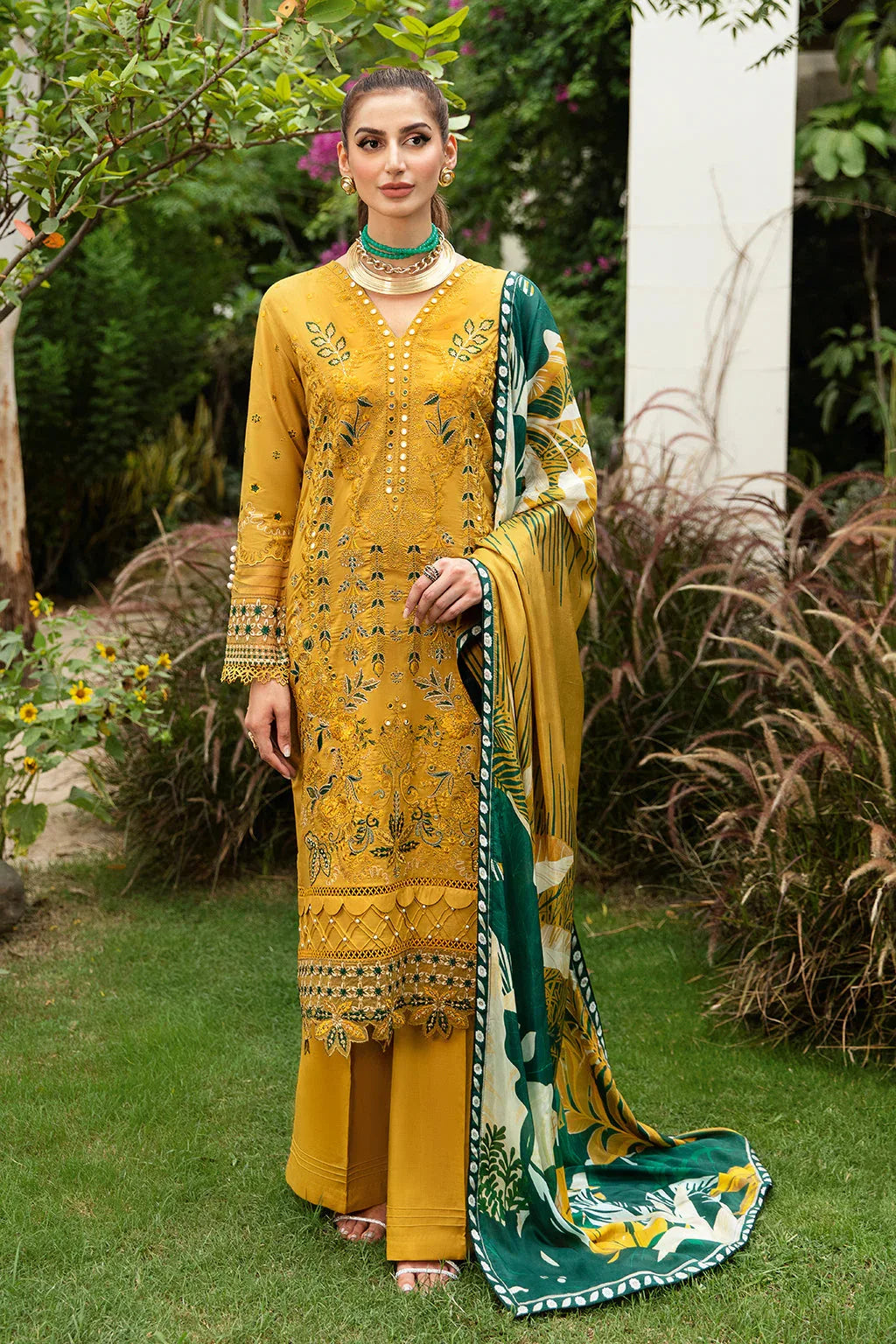 Ramsha | Luxury Lawn 24 | Y-805 - Aqsa Fabrics