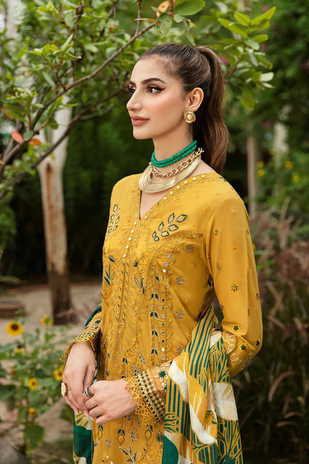 Ramsha | Luxury Lawn 24 | Y-805 - Aqsa Fabrics