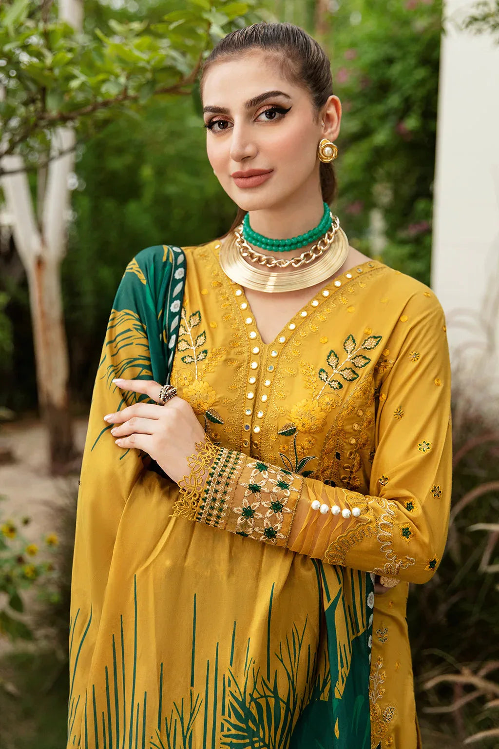 Ramsha | Luxury Lawn 24 | Y-805 - Aqsa Fabrics
