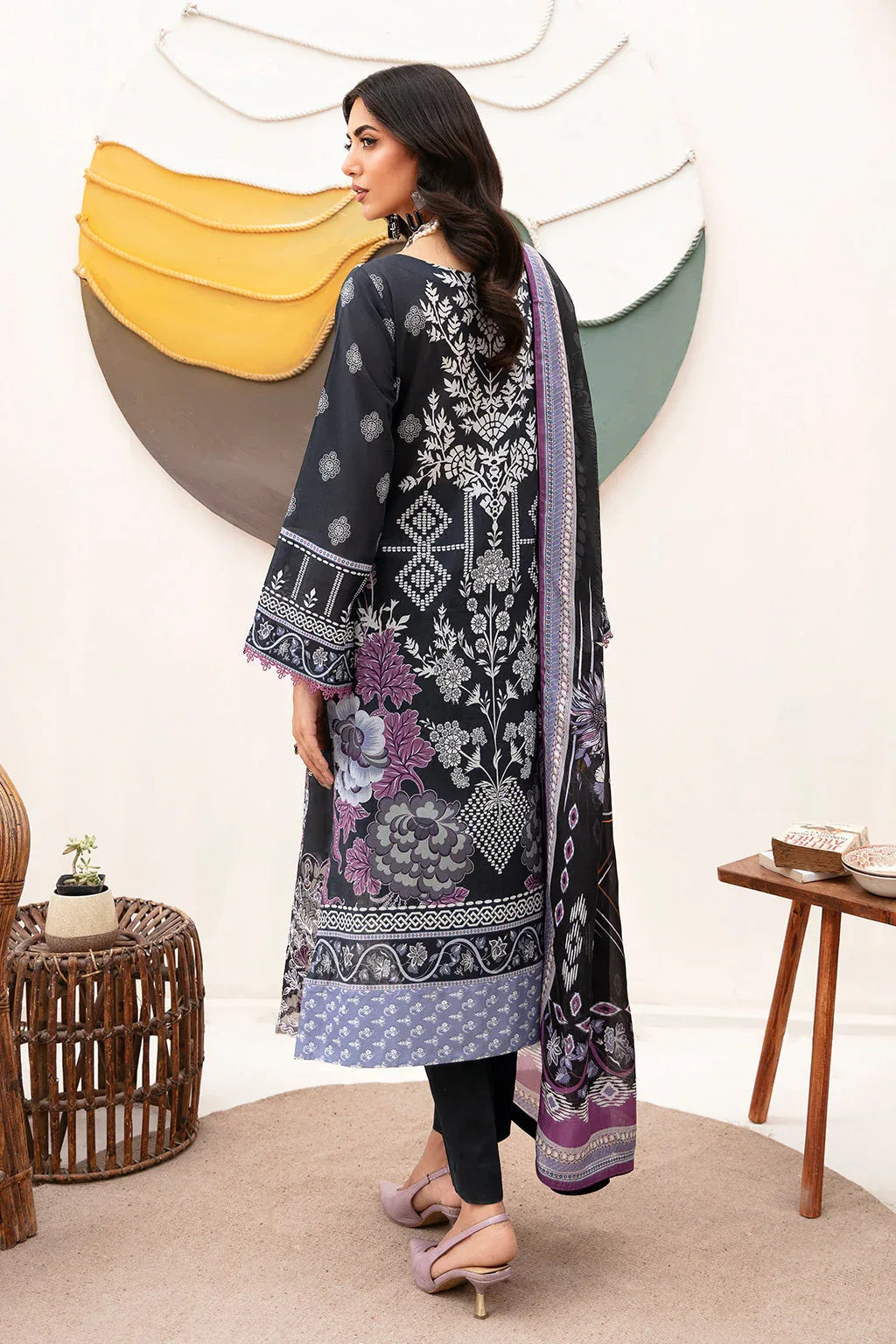 Ramsha | Mashaal Luxury Lawn | L-1102 - Aqsa Fabrics