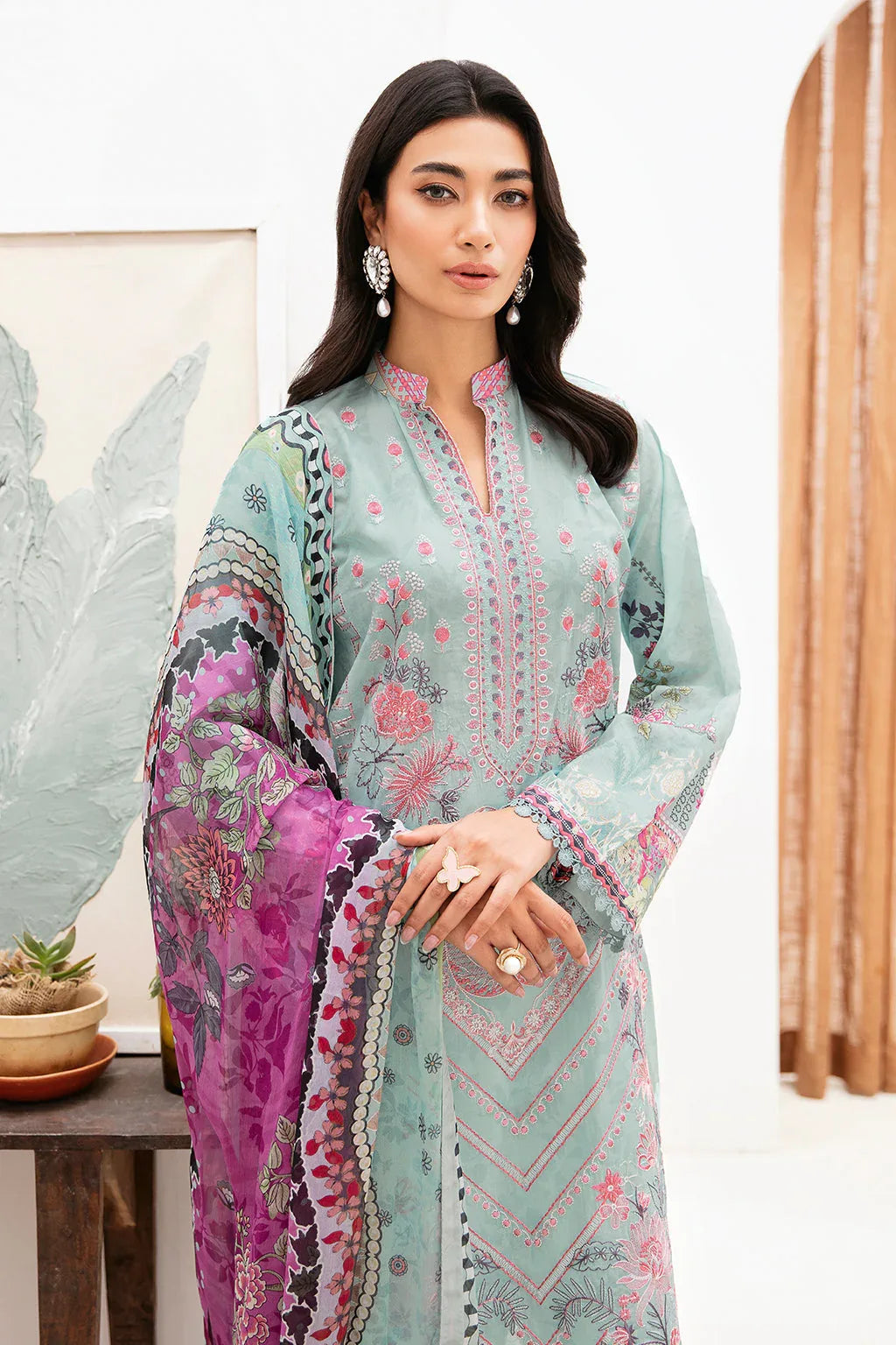 Ramsha | Mashaal Luxury Lawn | L-1110 - Aqsa Fabrics