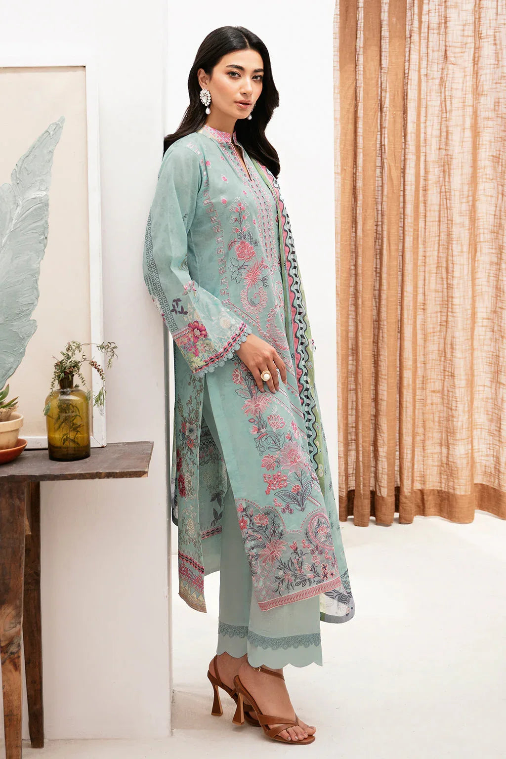 Ramsha | Mashaal Luxury Lawn | L-1110 - Aqsa Fabrics