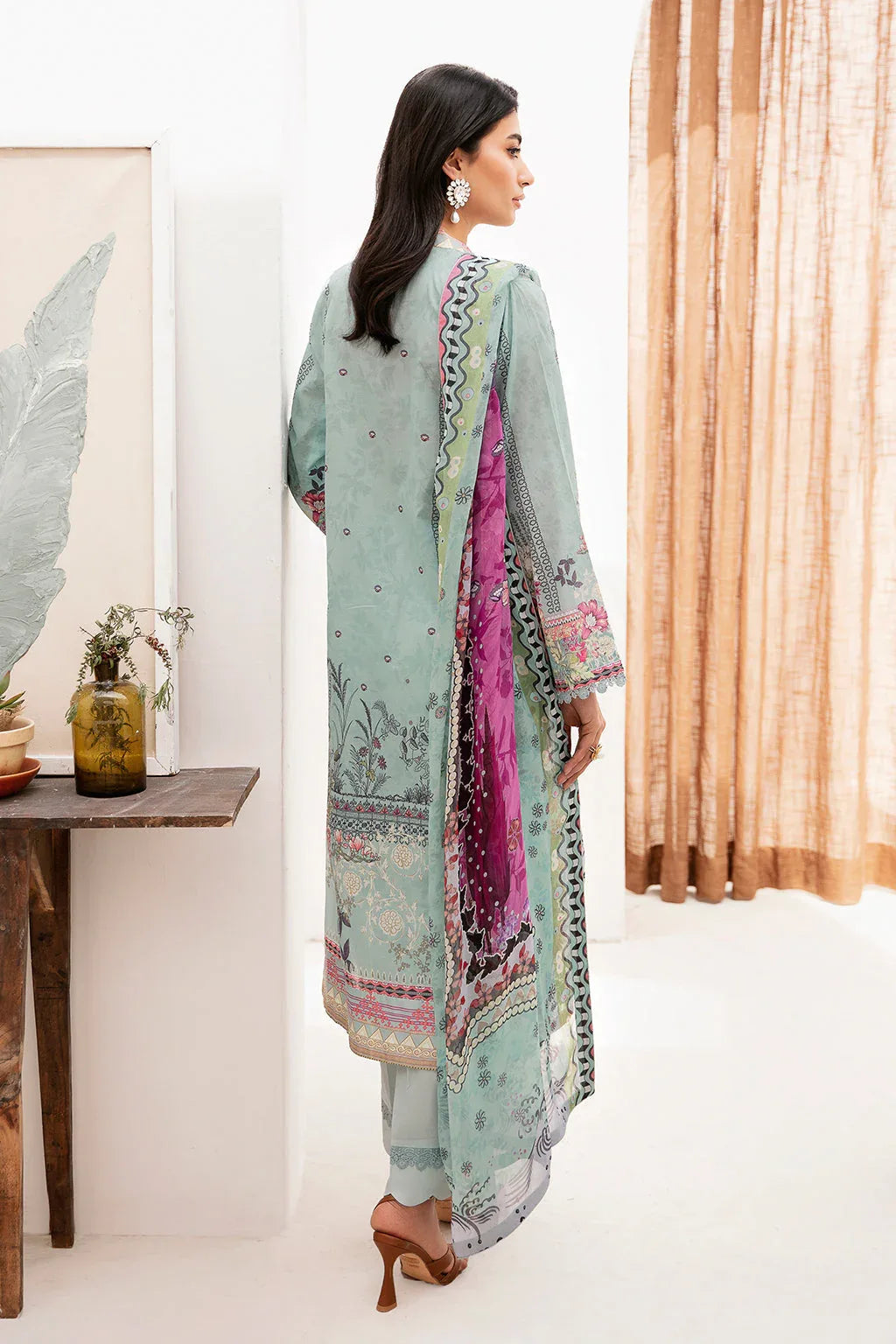 Ramsha | Mashaal Luxury Lawn | L-1110 - Aqsa Fabrics