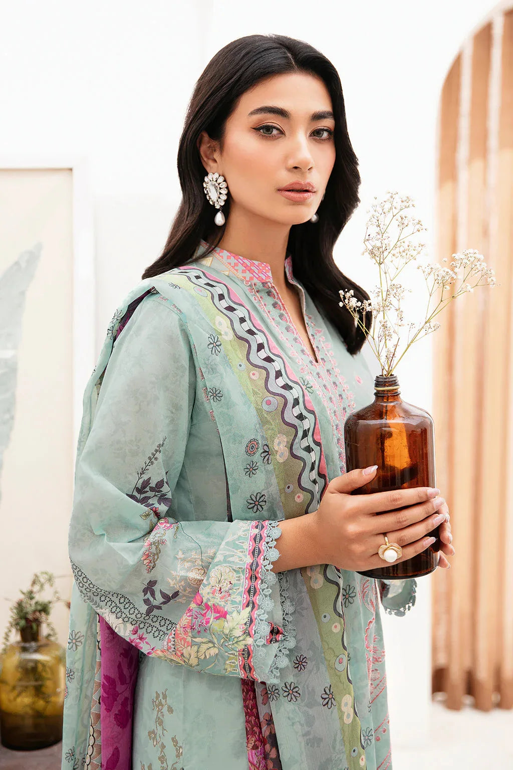 Ramsha | Mashaal Luxury Lawn | L-1110 - Aqsa Fabrics