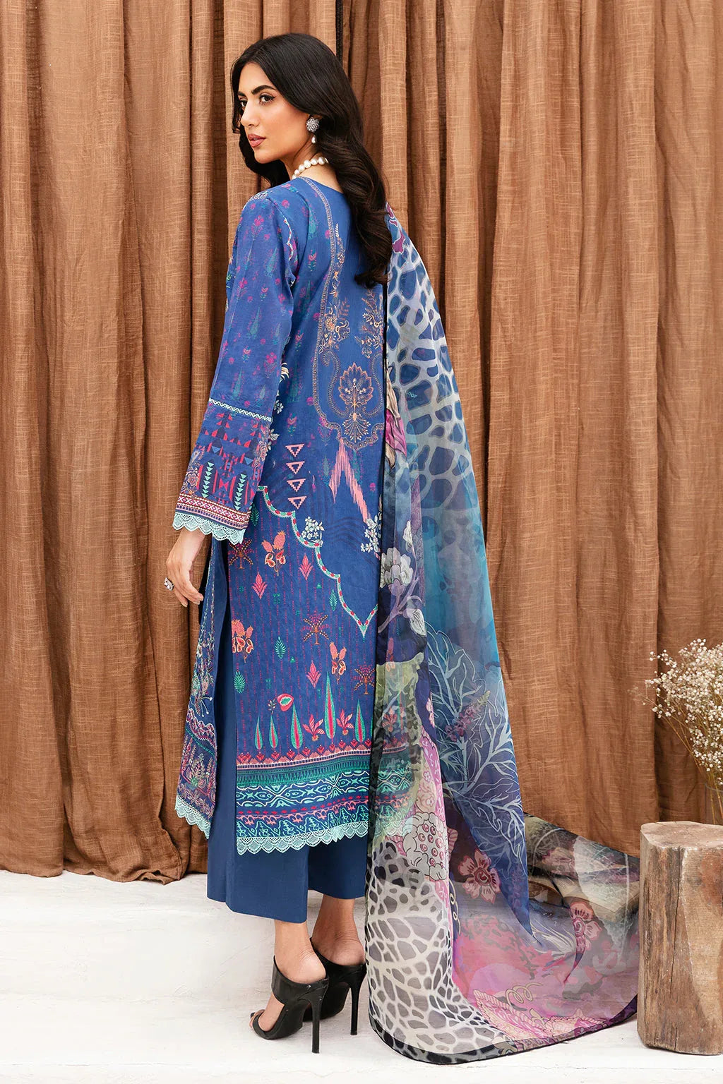 Ramsha | Mashaal Luxury Lawn | L-1112 - Aqsa Fabrics