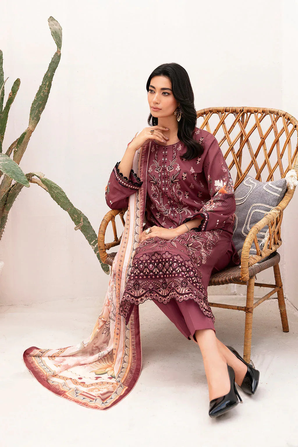 Ramsha | Mashaal Luxury Lawn | L-1108 - Aqsa Fabrics