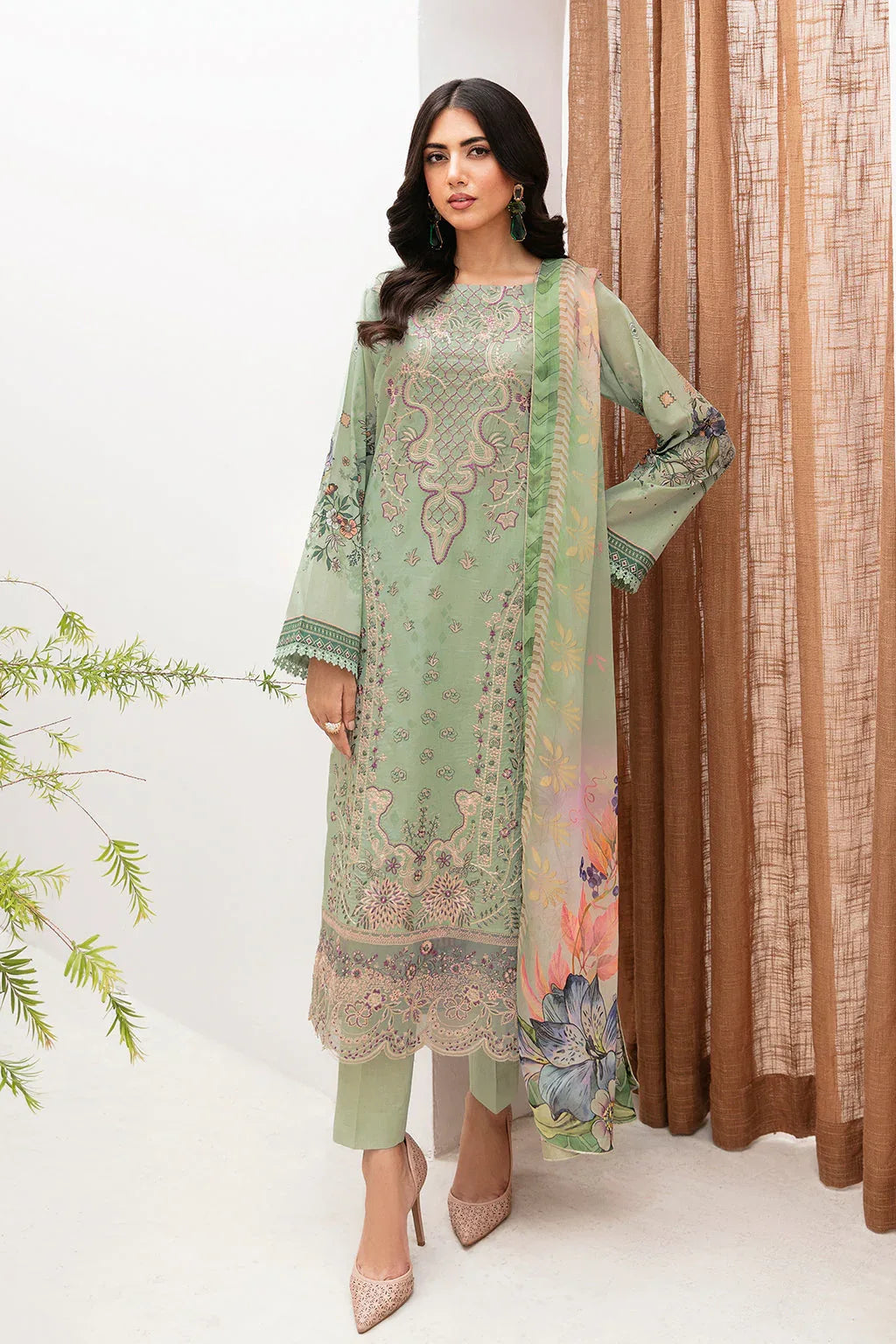 Ramsha | Mashaal Luxury Lawn | L-1101 - Aqsa Fabrics