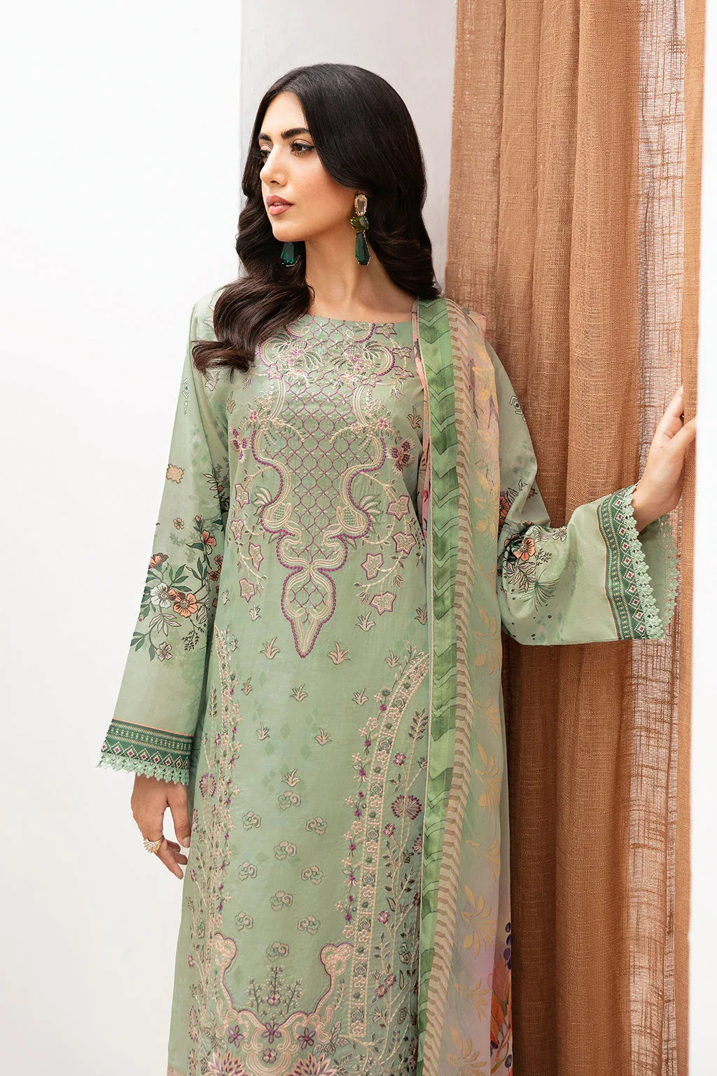 Ramsha | Mashaal Luxury Lawn | L-1101 - Aqsa Fabrics