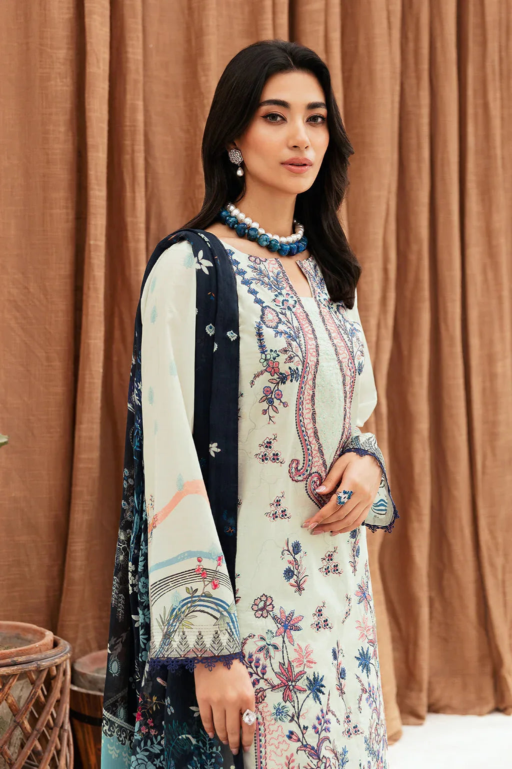 Ramsha | Mashaal Luxury Lawn | L-1107 - Aqsa Fabrics