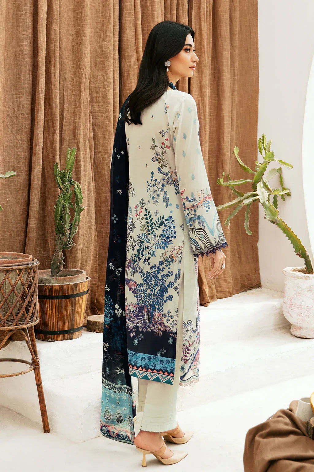 Ramsha | Mashaal Luxury Lawn | L-1107 - Aqsa Fabrics