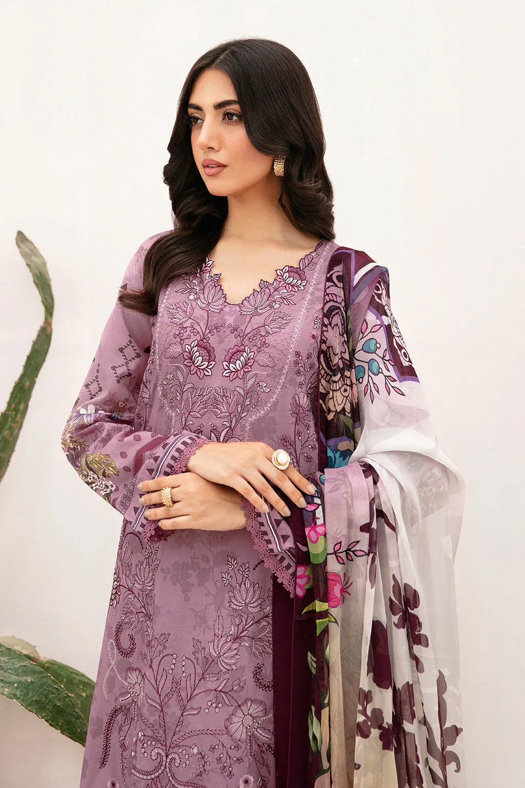 Ramsha | Mashaal Luxury Lawn | L-1103 - Aqsa Fabrics