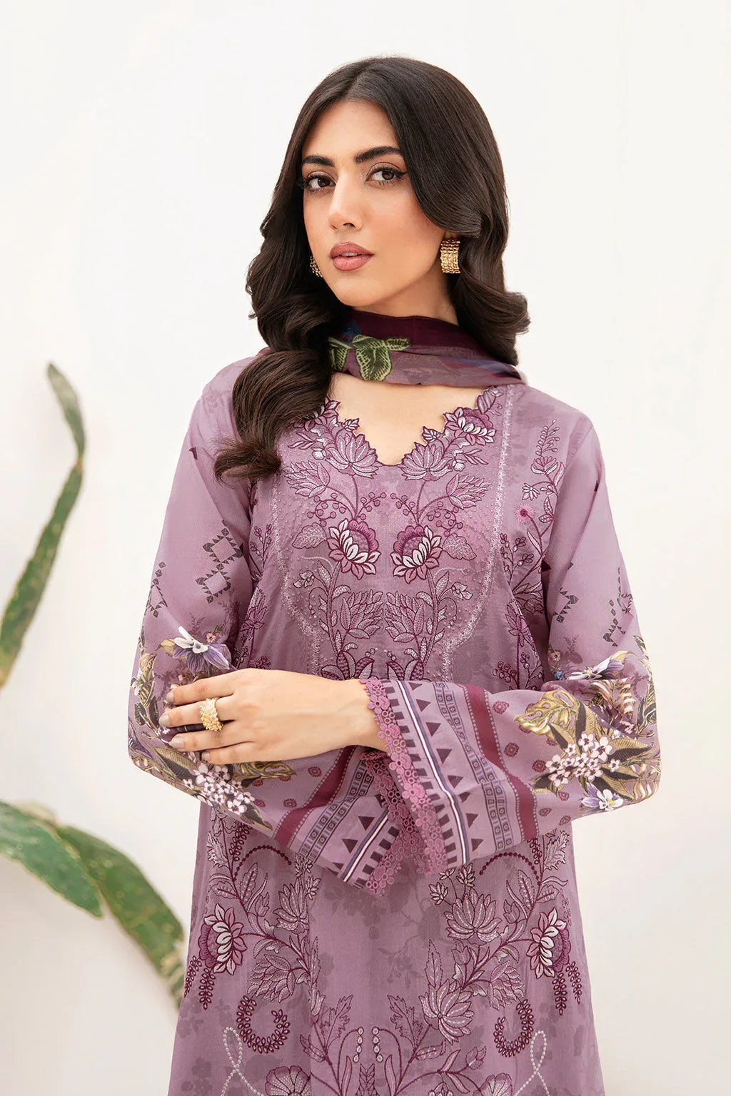 Ramsha | Mashaal Luxury Lawn | L-1103 - Aqsa Fabrics