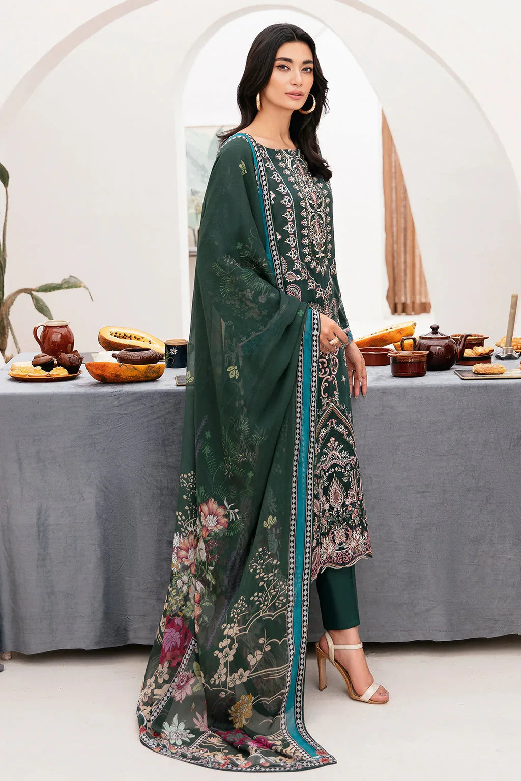 Ramsha | Mashaal Luxury Lawn | L-1109 - Aqsa Fabrics