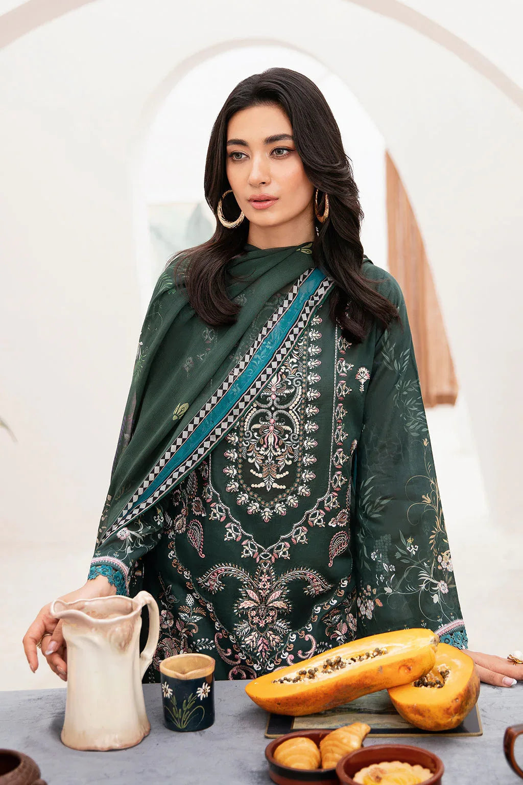 Ramsha | Mashaal Luxury Lawn | L-1109 - Aqsa Fabrics