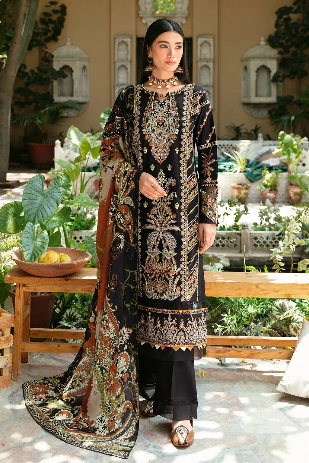 Ramsha | Mashaal Luxury Lawn | L-805 - Aqsa Fabrics