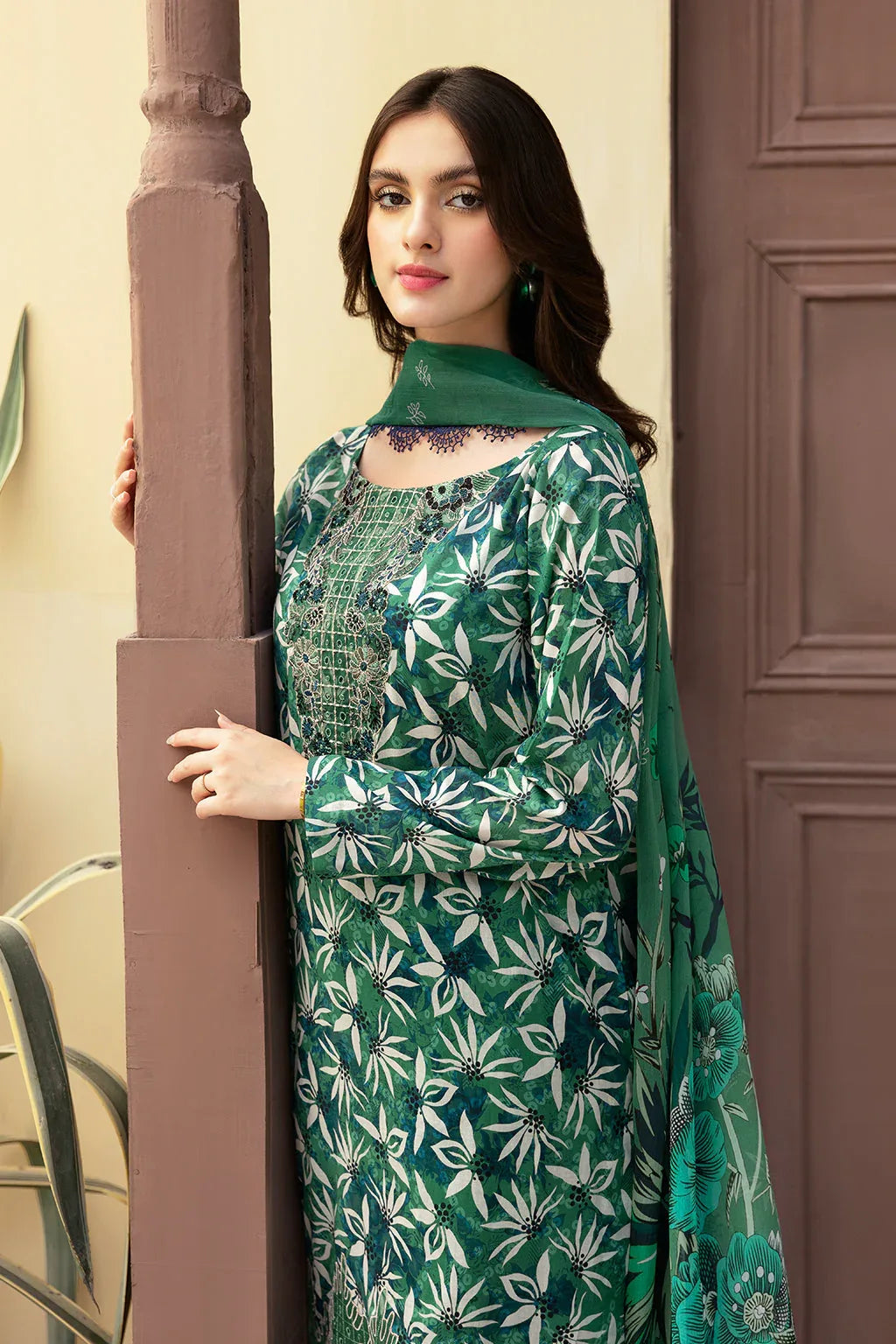 Ramsha | Rangrez Lawn Collection | N-507 - Aqsa Fabrics
