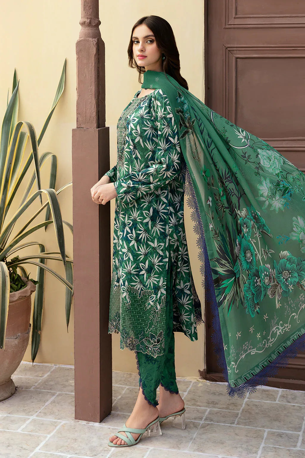 Ramsha | Rangrez Lawn Collection | N-507 - Aqsa Fabrics