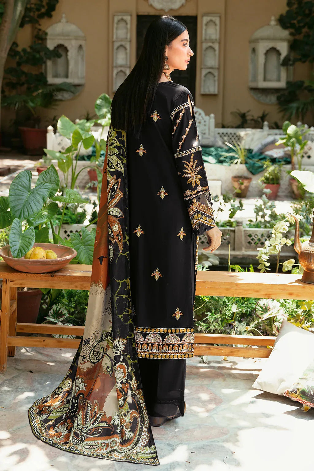 Ramsha | Luxury Lawn 24 | L-805 - Aqsa Fabrics