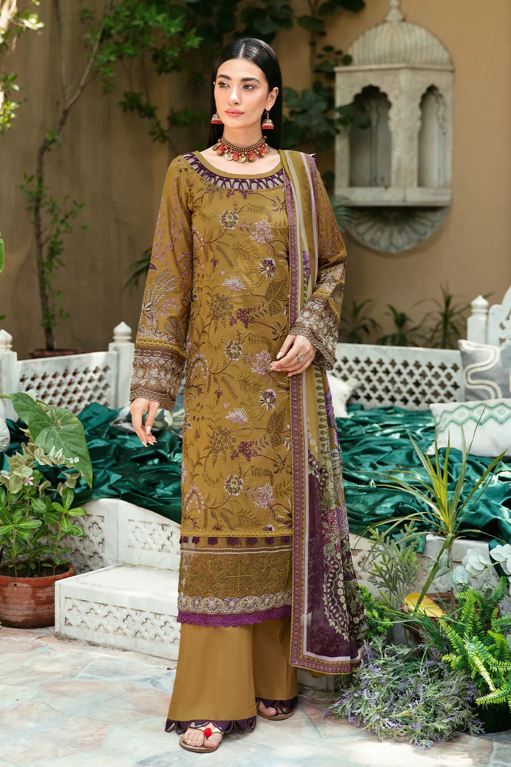 Ramsha | Mashaal Luxury Lawn | L-808 - Aqsa Fabrics