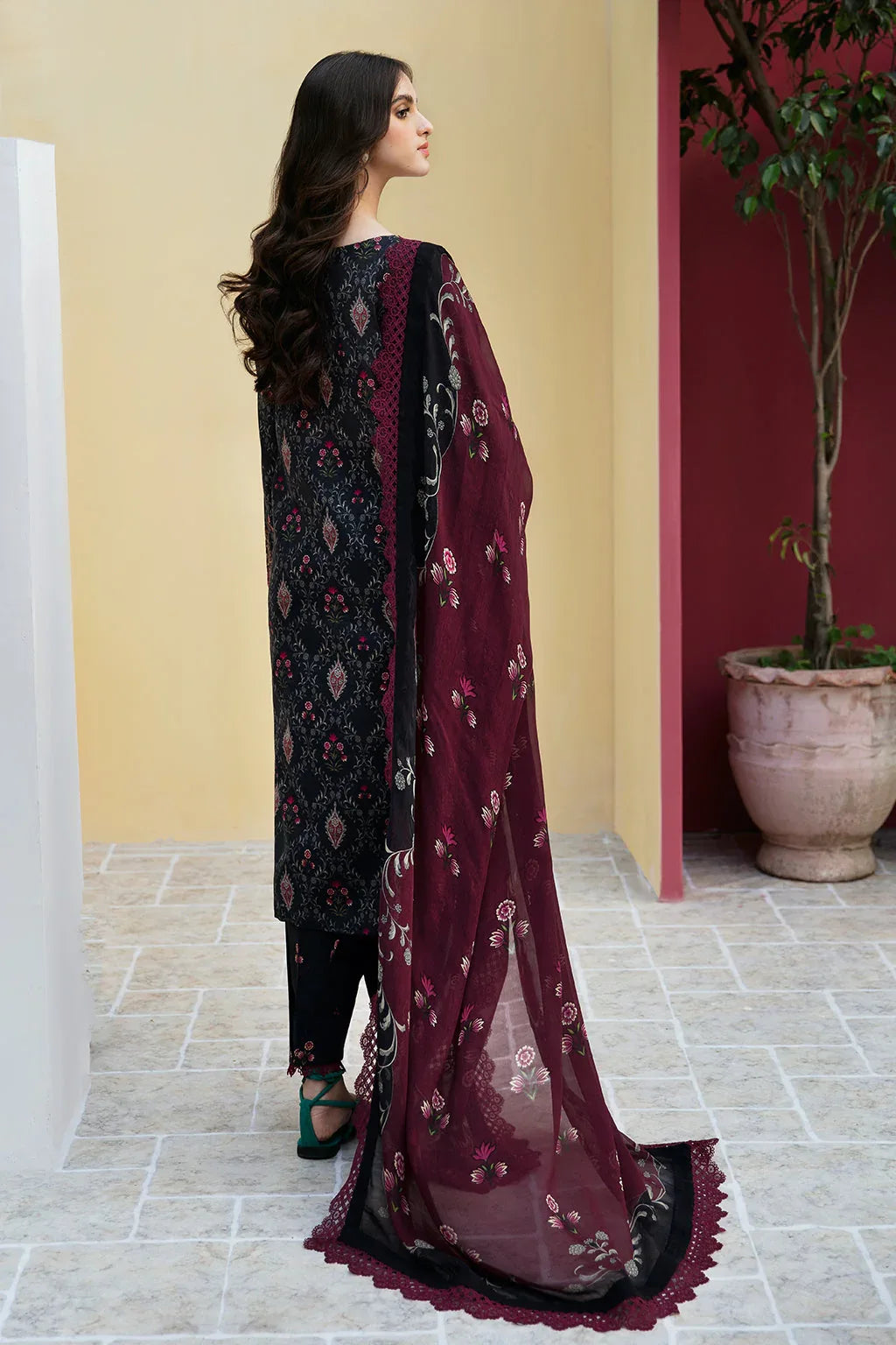 Ramsha | Rangrez Lawn Collection | N-503 - Aqsa Fabrics