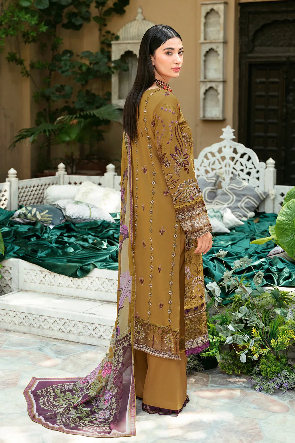Ramsha | Mashaal Luxury Lawn | L-808 - Aqsa Fabrics
