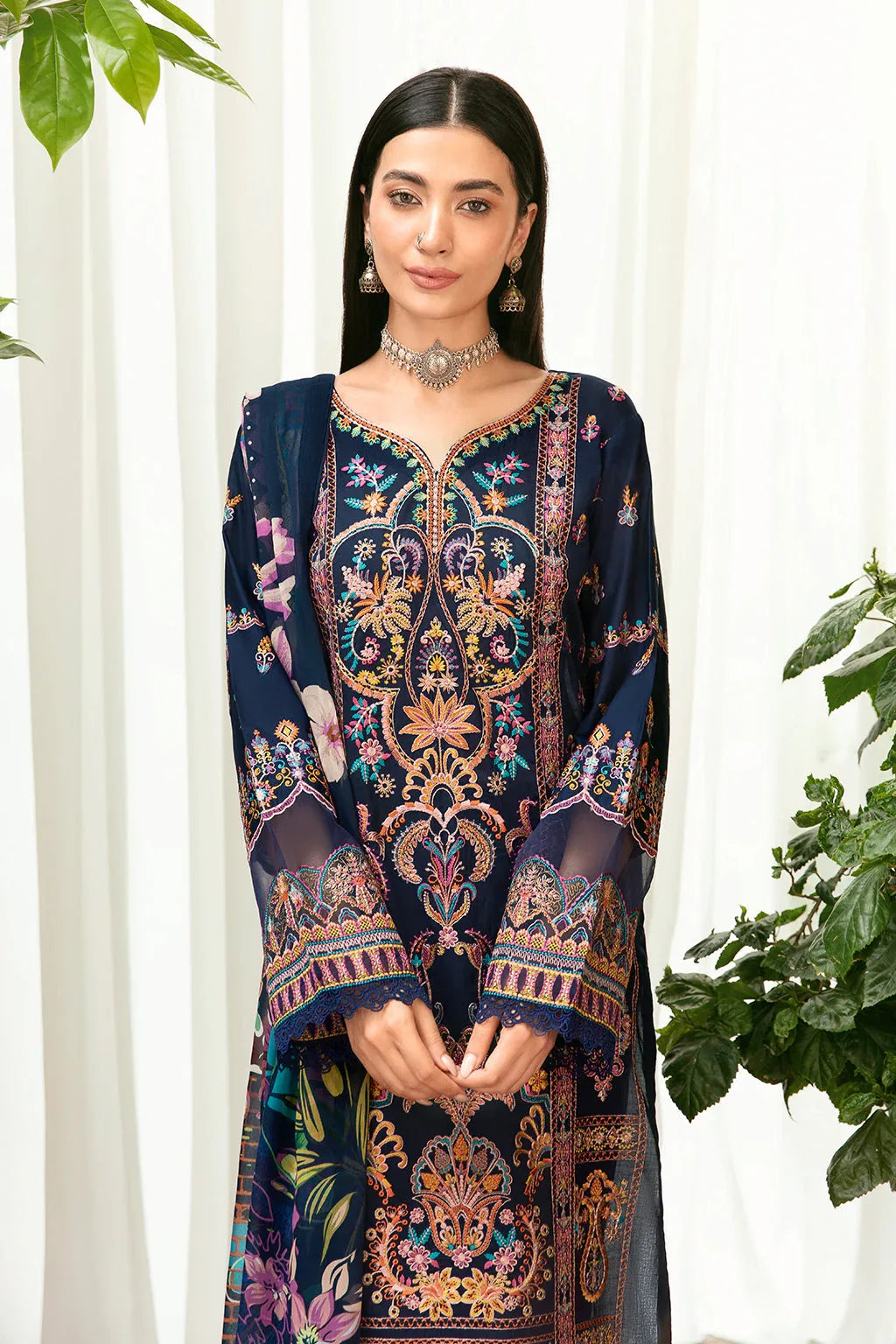 Ramsha | Mashaal Luxury Lawn | L-802 - Aqsa Fabrics
