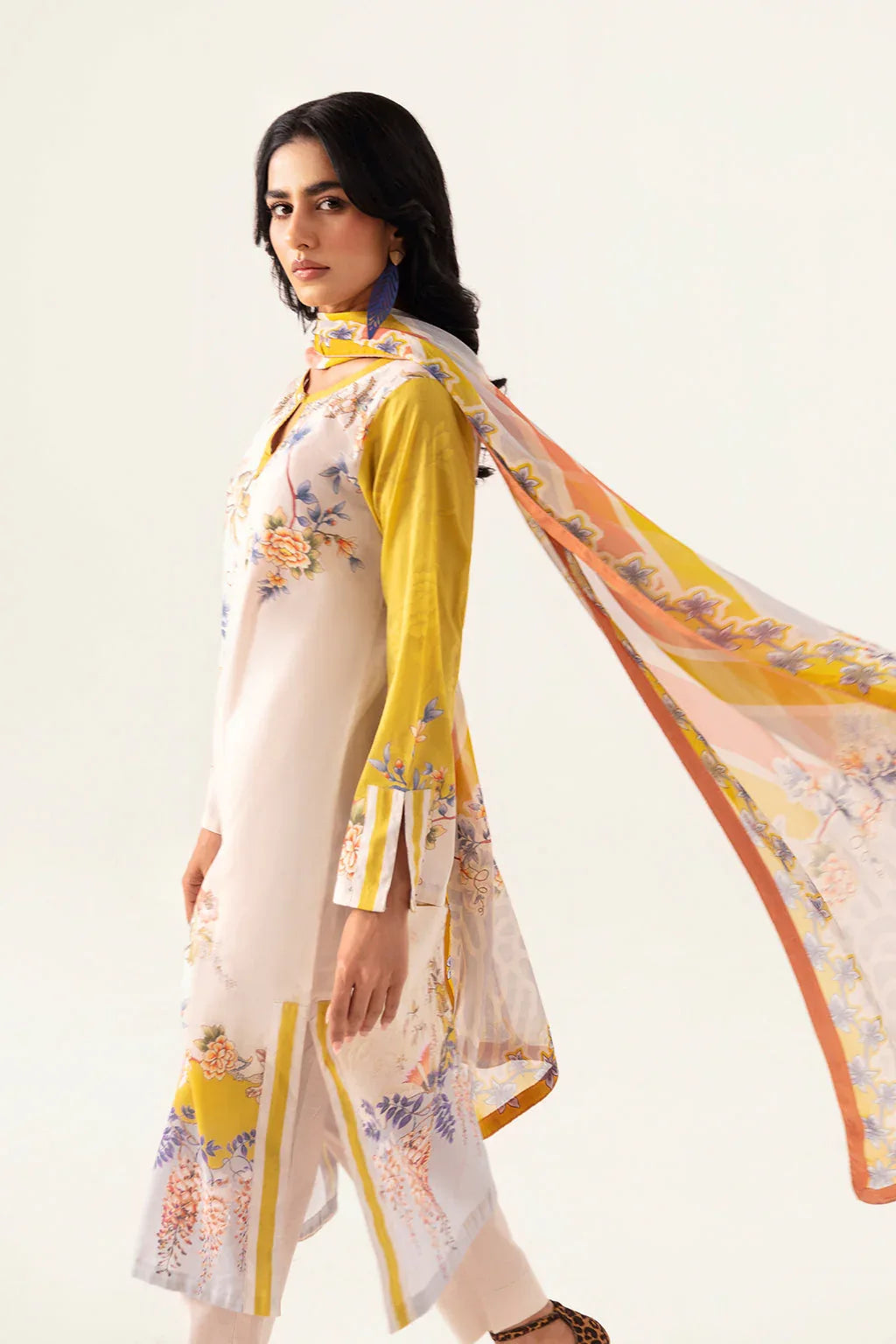 Ramsha | Pinted Lawn | RP-111 - Aqsa Fabrics