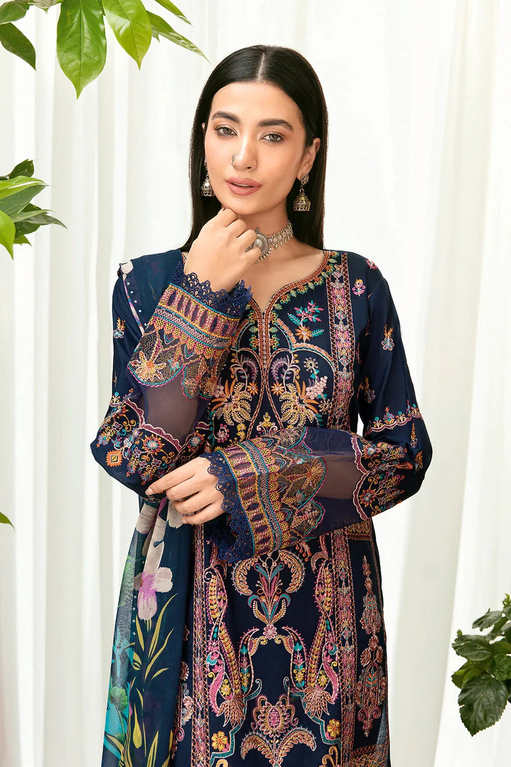Ramsha | Mashaal Luxury Lawn | L-802 - Aqsa Fabrics