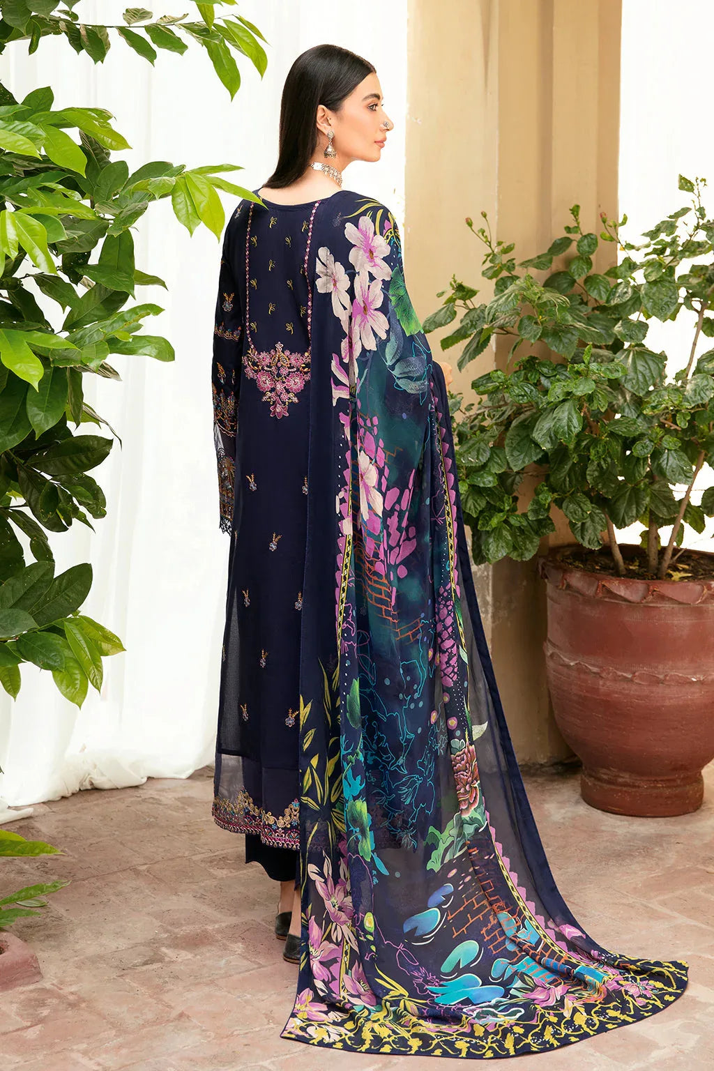 Ramsha | Mashaal Luxury Lawn | L-802 - Aqsa Fabrics