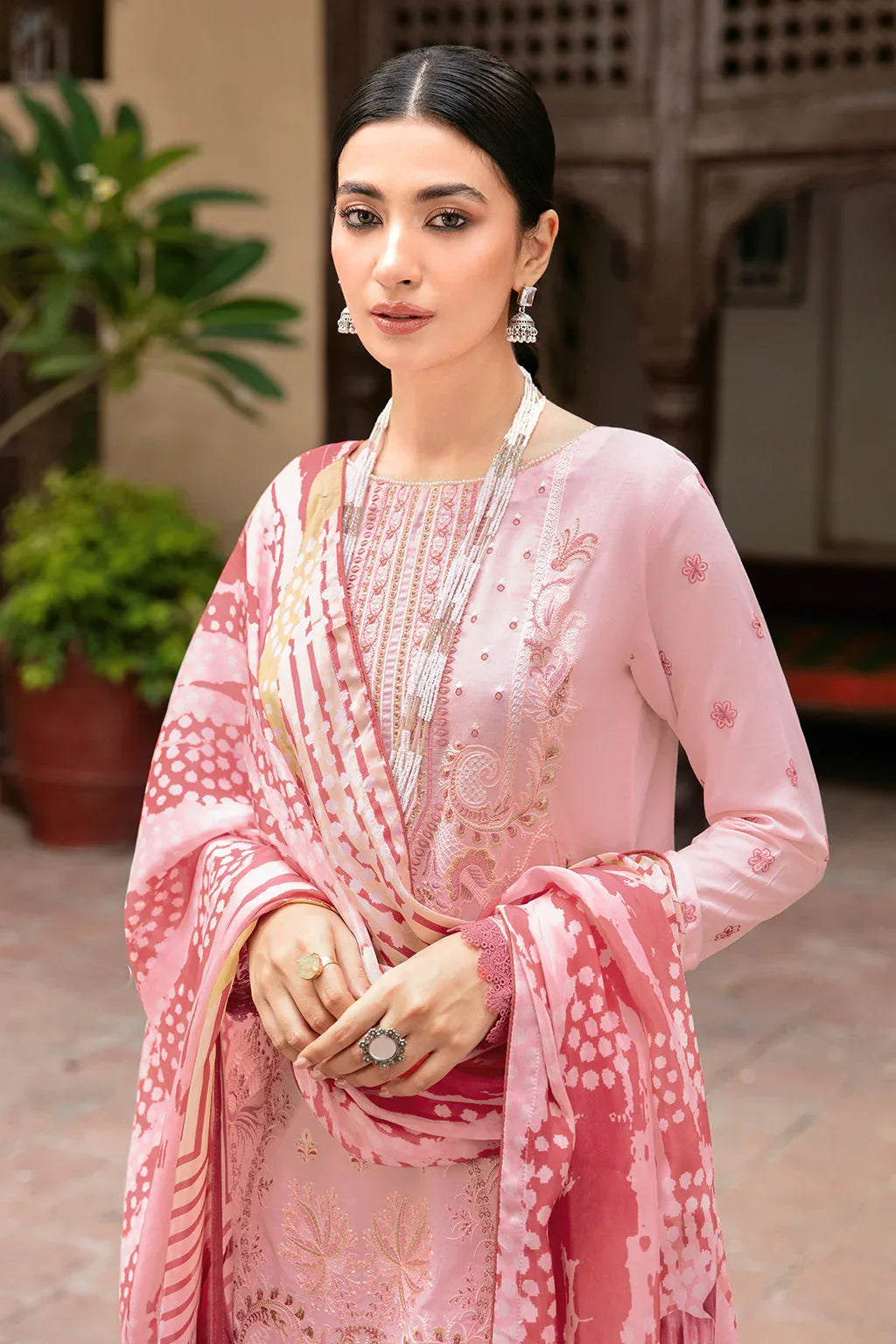 Ramsha | Luxury Lawn 24 | L-806 - Aqsa Fabrics