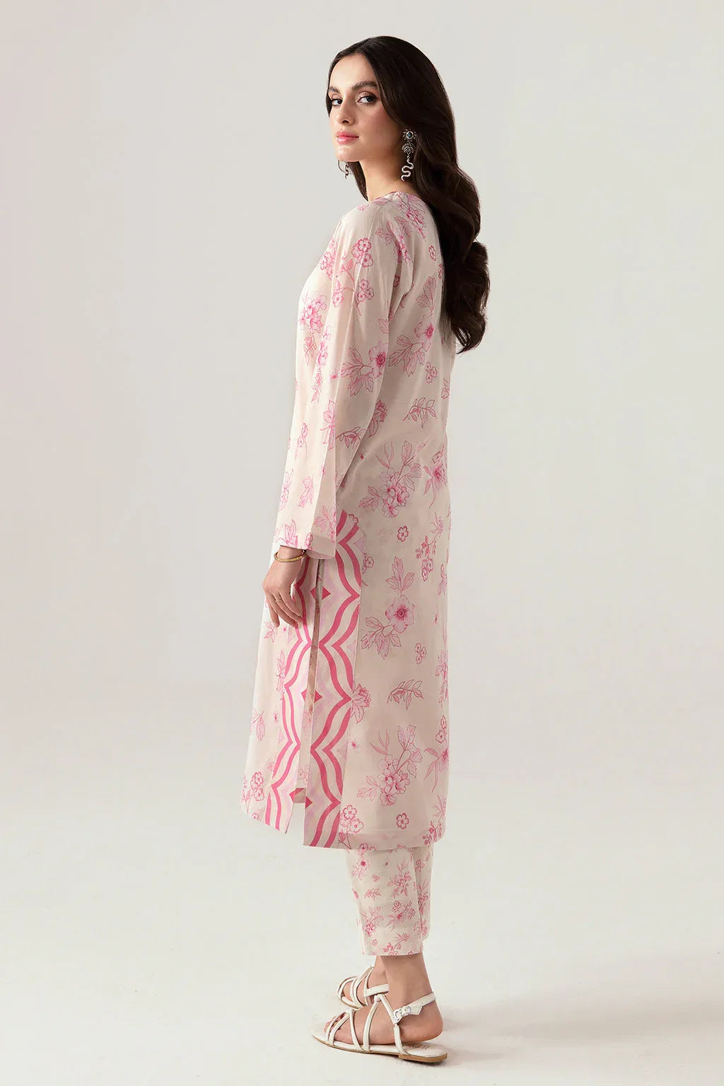 Ramsha | Pinted Lawn | RP-105 - Aqsa Fabrics