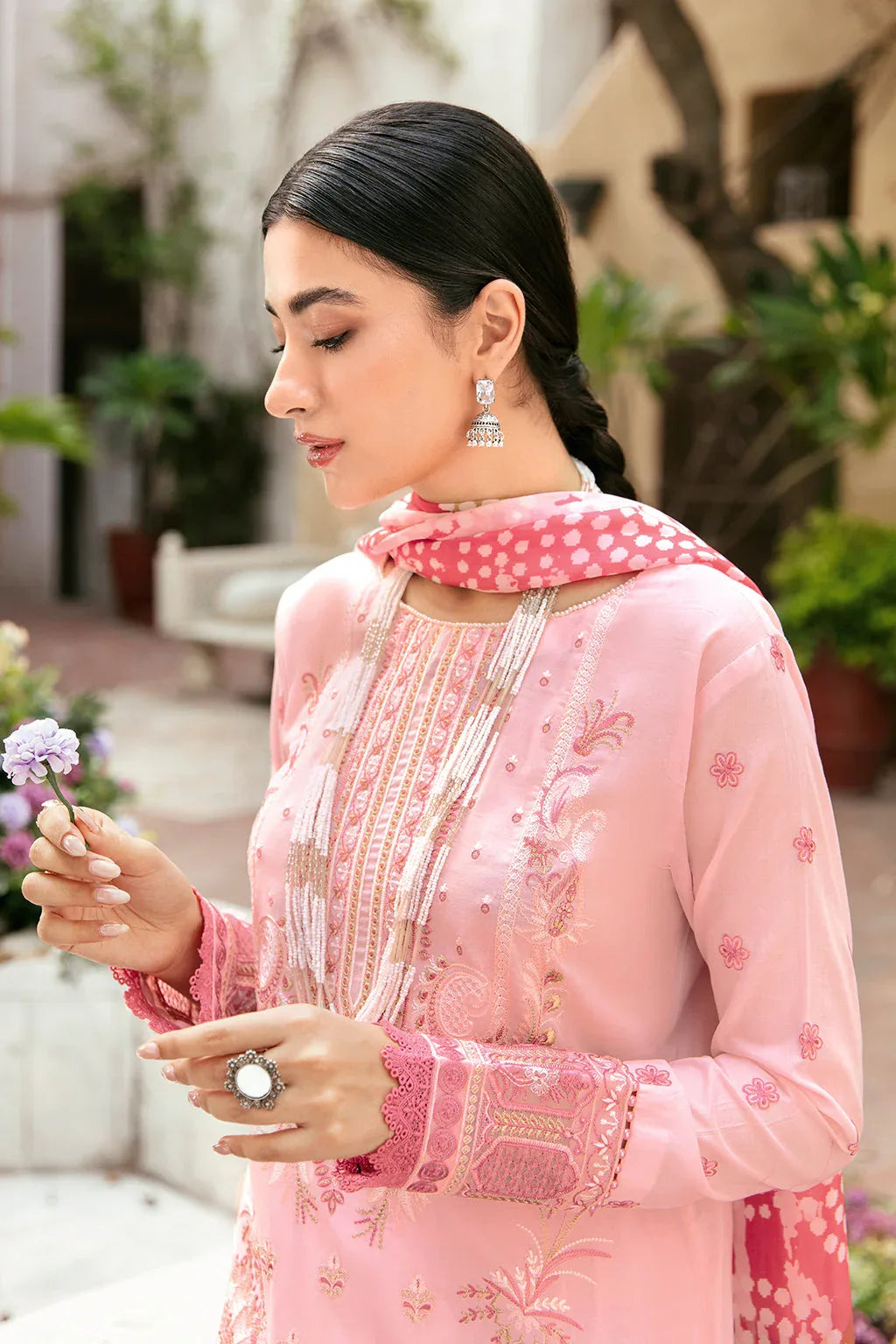 Ramsha | Mashaal Luxury Lawn | L-806 - Aqsa Fabrics