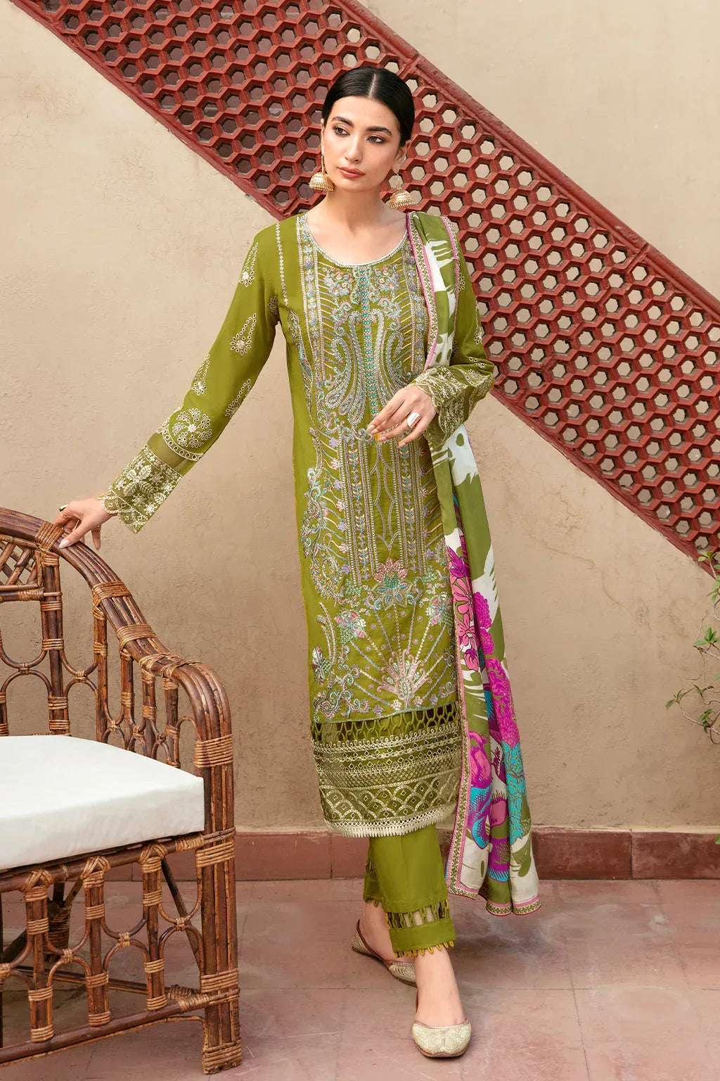 Ramsha | Luxury Lawn 24 | L-807 - Aqsa Fabrics