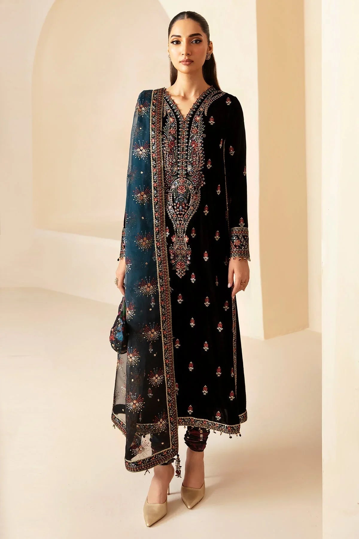 Jazmin | Velvet Edit 24 | Velvet Formal VF-2028 - Aqsa Fabrics
