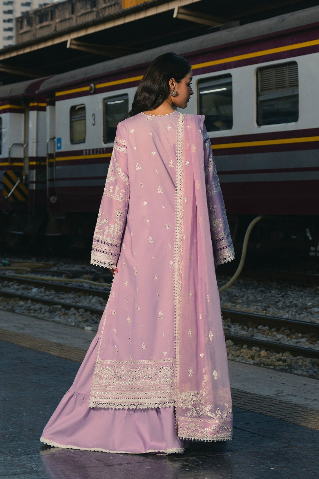 Afrozeh Dilnasheen