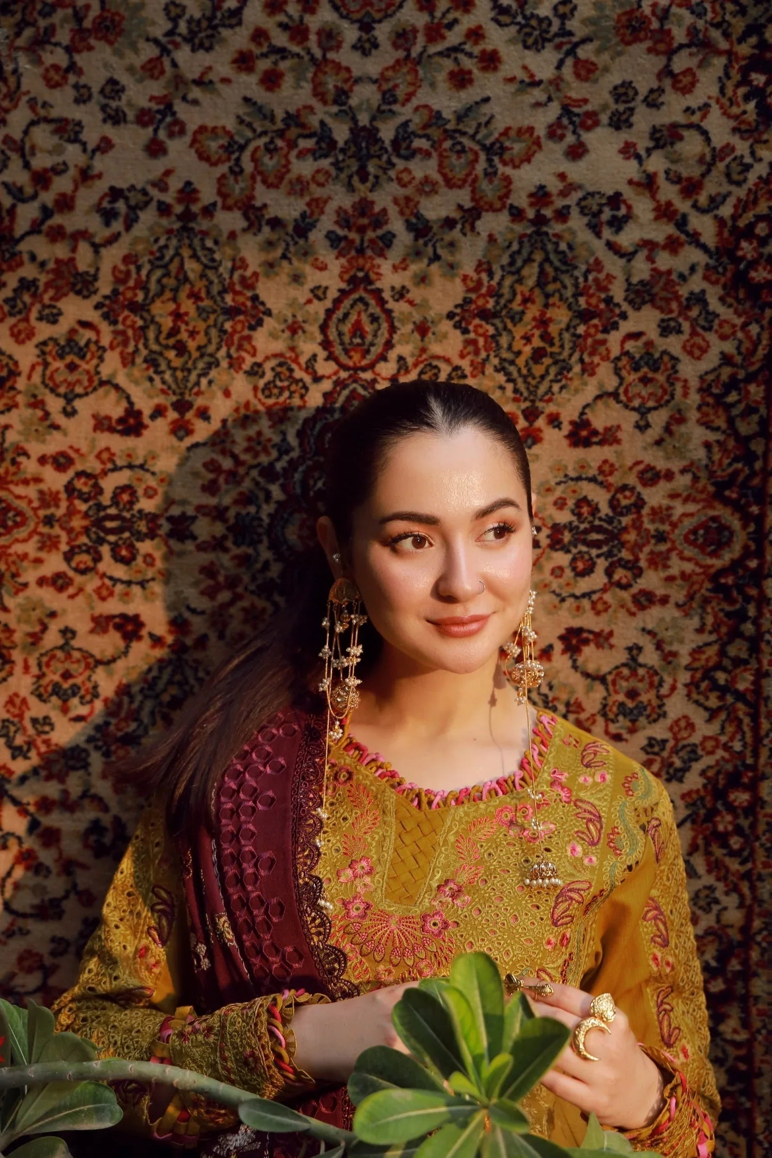 Maryam Hussain | Winter Shawl 25 | Soz - Aqsa Fabrics