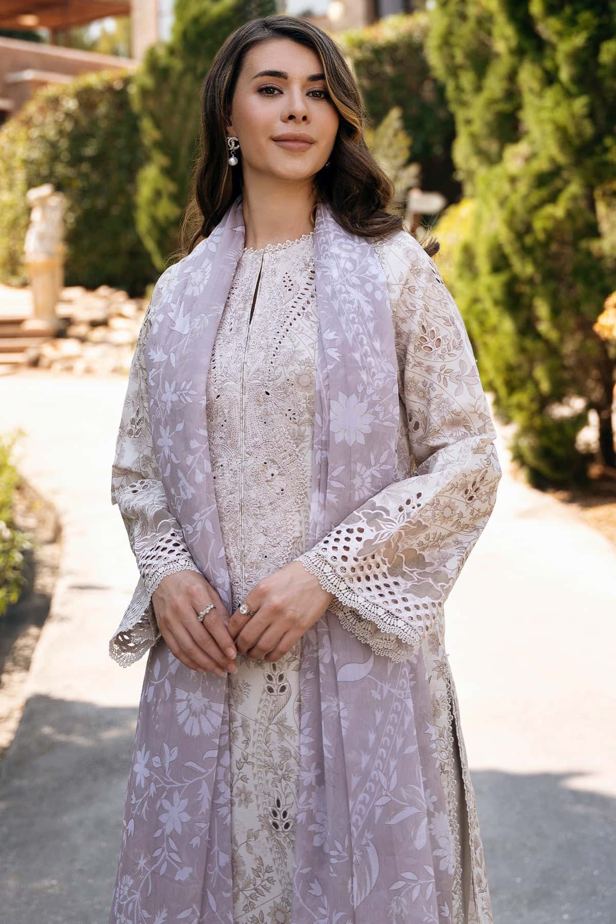 Afrozeh | Damask The Holiday Edit 25 | Lunetta A - Aqsa Fabrics