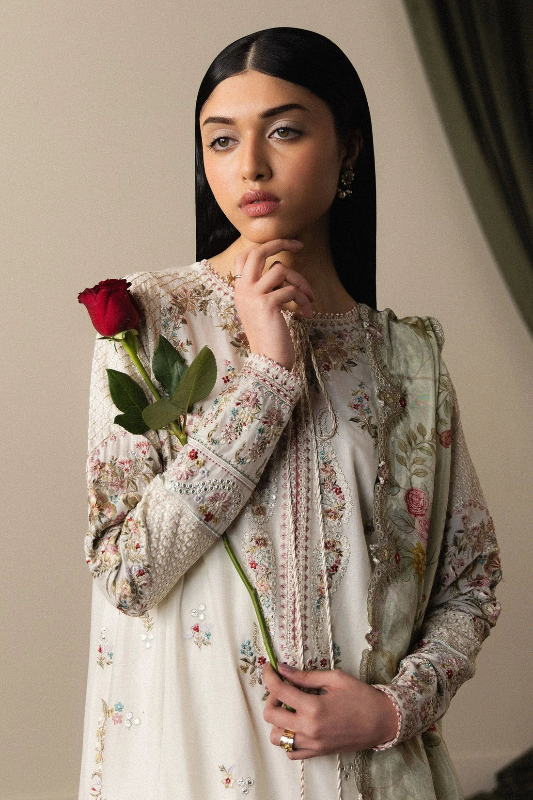 Shiori-D5 - Aqsa Fabrics