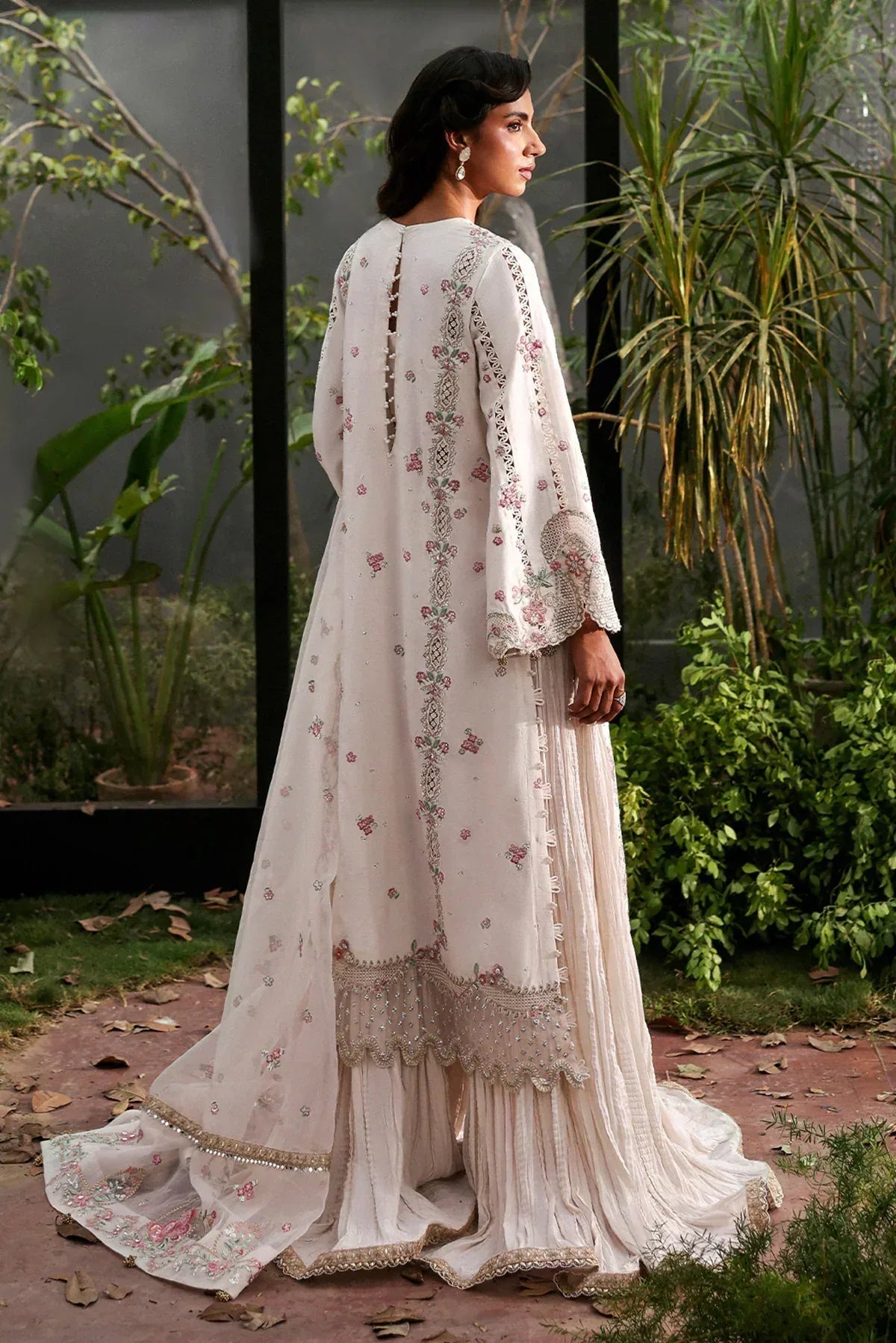 Afrozeh | La Fuchsia 25 | Rue - Aqsa Fabrics