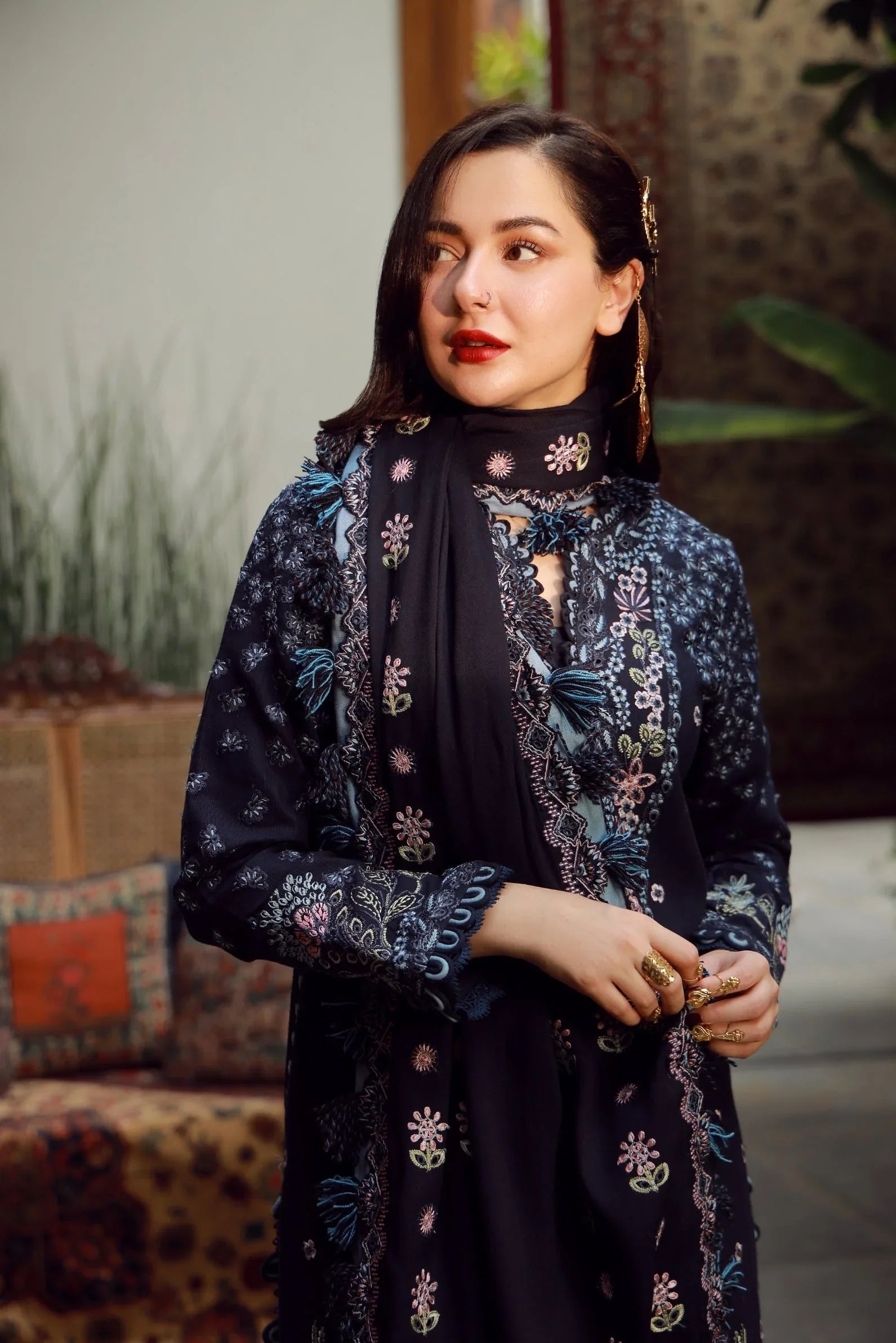 Maryam Hussain | Winter Shawl 25 | Roohi - Aqsa Fabrics