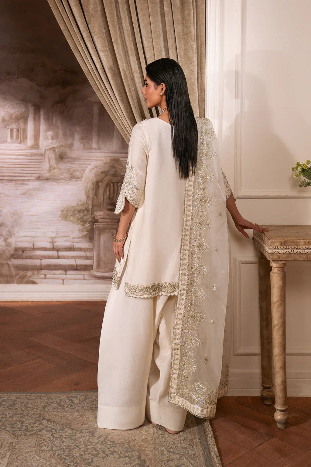Neeshay | Luxe Pret | Ivoria - Aqsa Fabrics