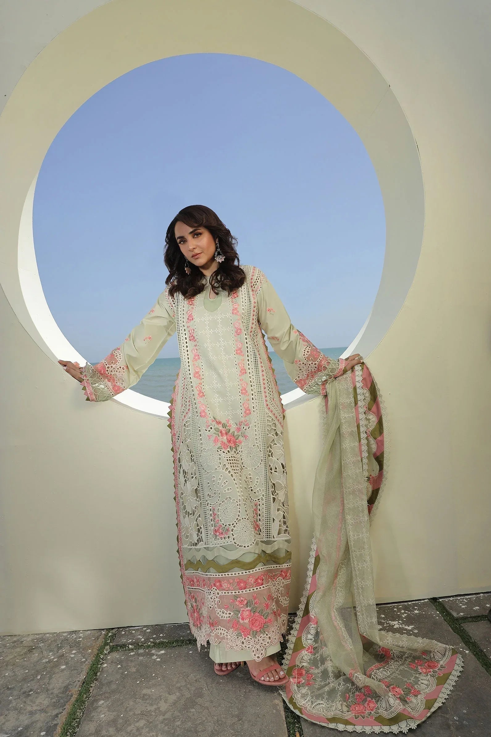 Maryam Hussain | Luxury Lawn 24 | HAVANA - Aqsa Fabrics