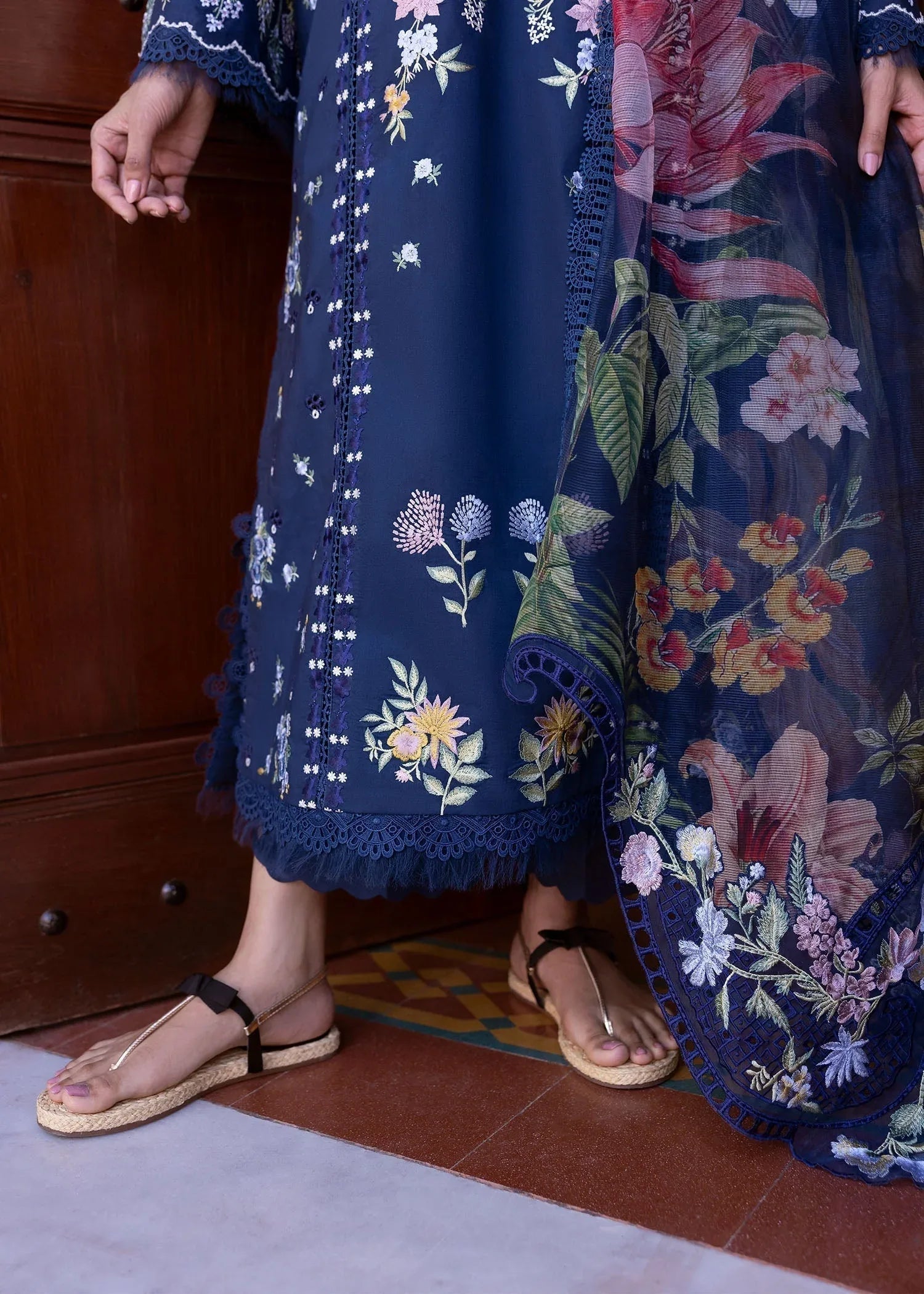 Saira Shakira | Bloom Lawn 25 | HANGING GARDENS 2-B - Aqsa Fabrics