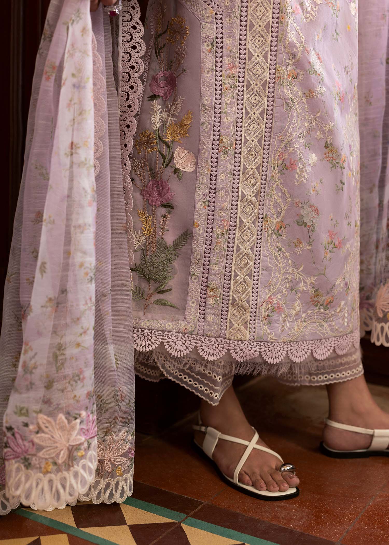 Saira Shakira | Bloom Lawn 25 | SWEET OPEL 8-A - Aqsa Fabrics