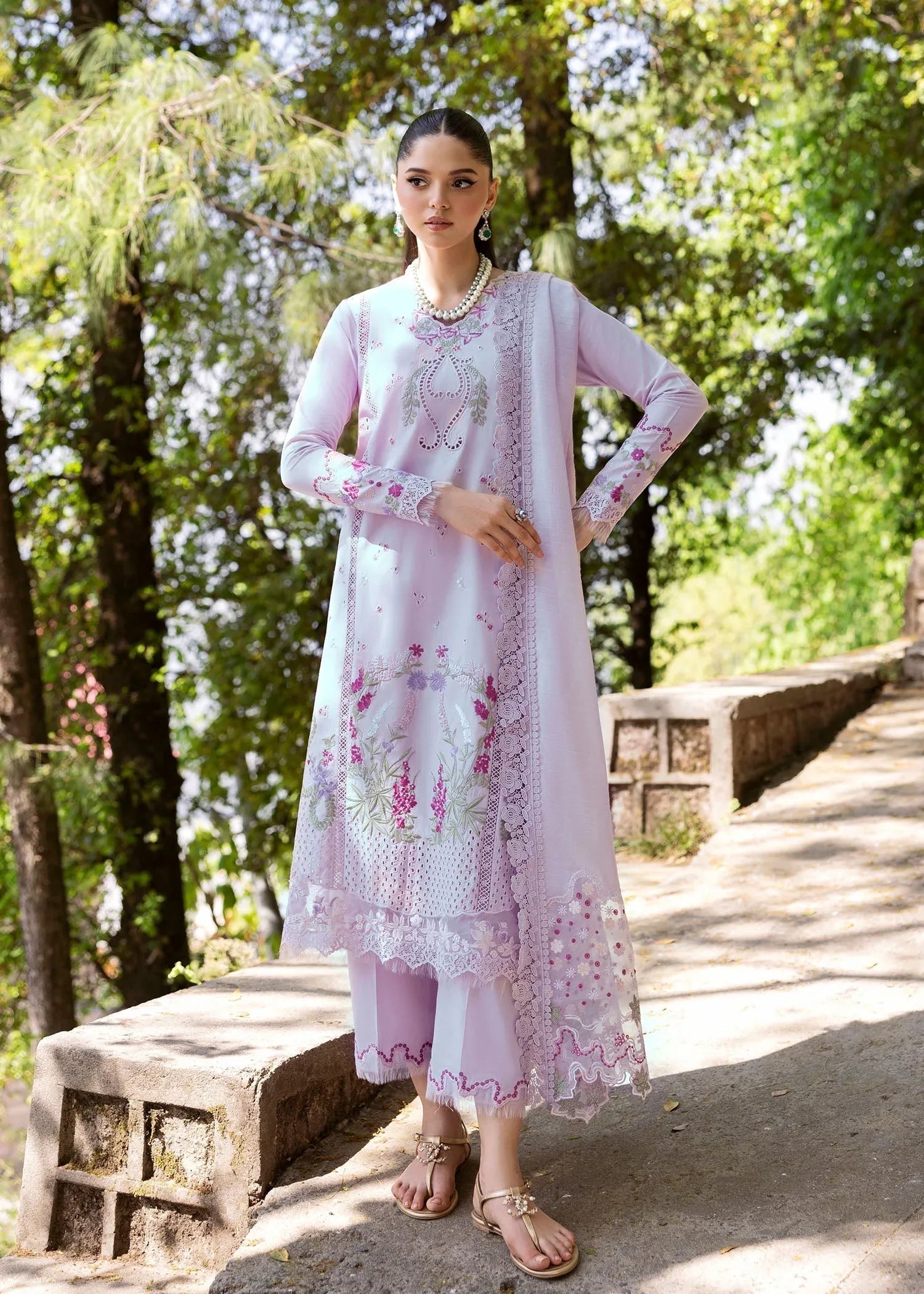 Saira Shakira | Bloom Lawn 25 | FAYE 7-A - Aqsa Fabrics