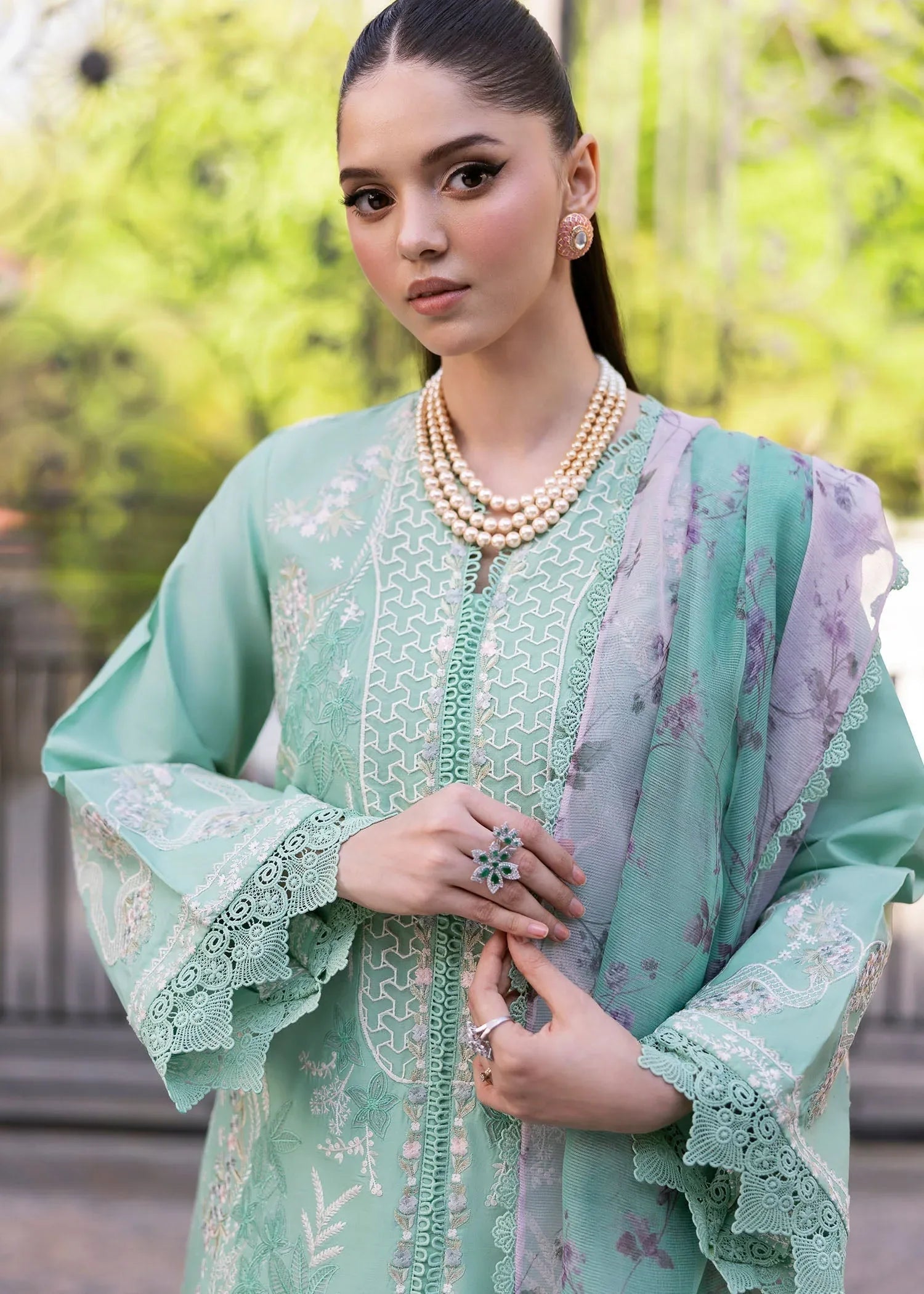 Saira Shakira | Bloom Lawn 25 | CHLOE 3-B - Aqsa Fabrics