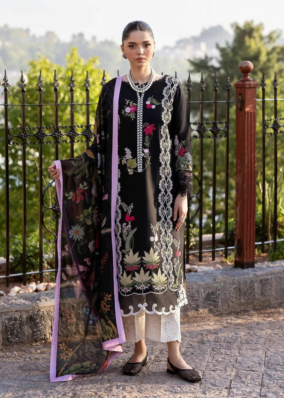 Saira Shakira | Bloom Lawn 25 | SAUVAGE 6-B - Aqsa Fabrics