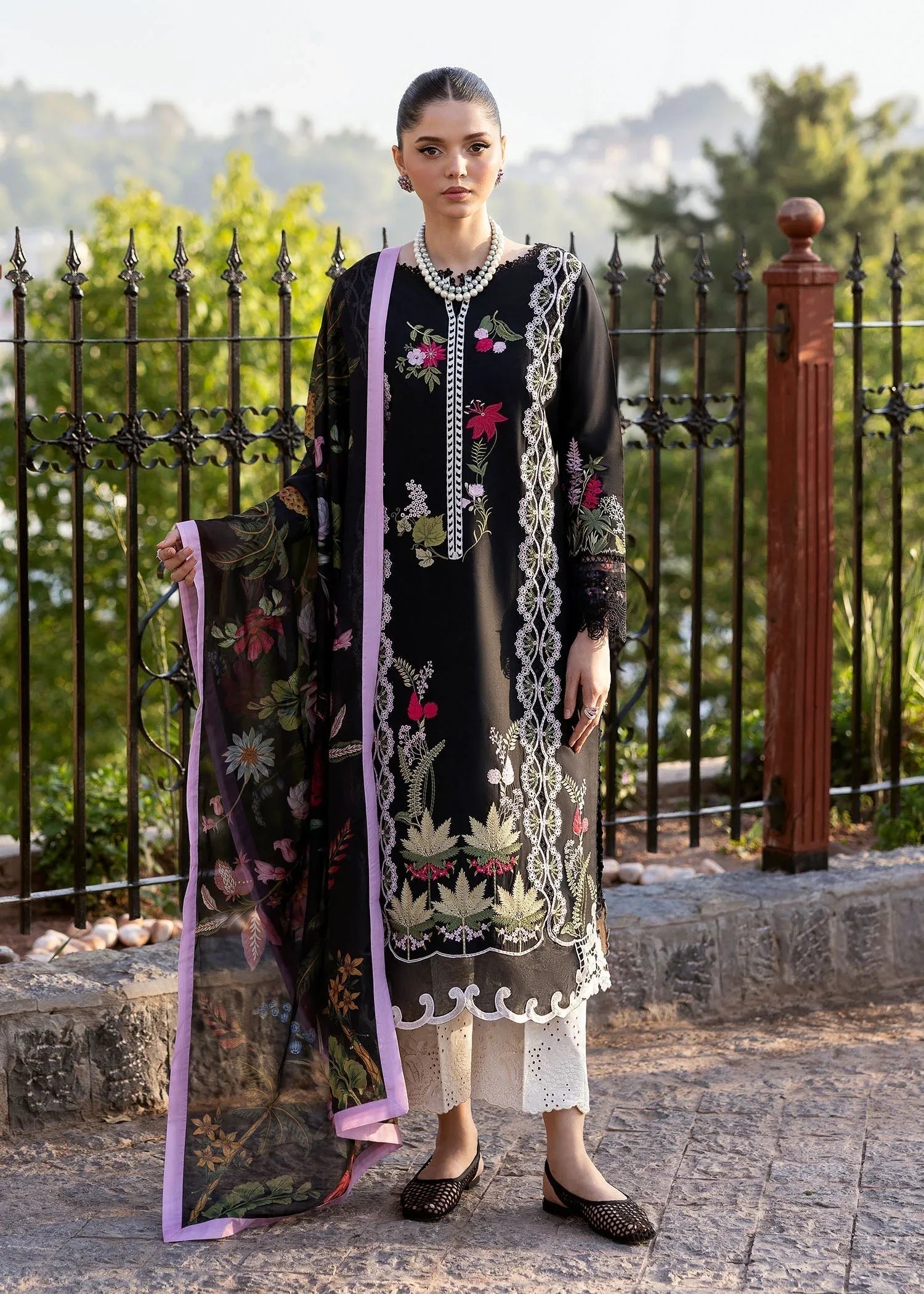 Saira Shakira | Bloom Lawn 25 | SAUVAGE 6-B - Aqsa Fabrics