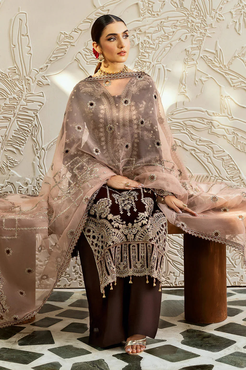 Ramsha | Velvet Collection | V-606 - Aqsa Fabrics