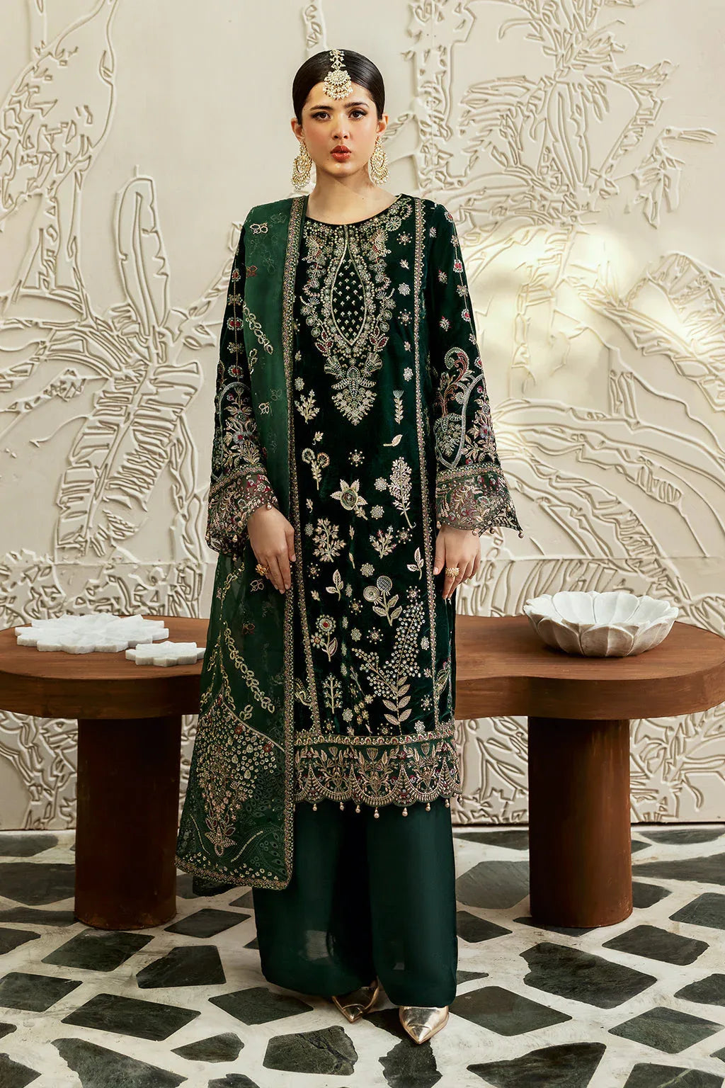 Ramsha | Velvet Collection | V-607 - Aqsa Fabrics